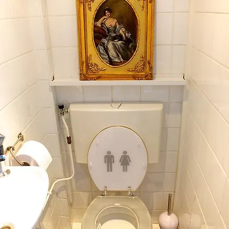 Bed & Breakfast Studio